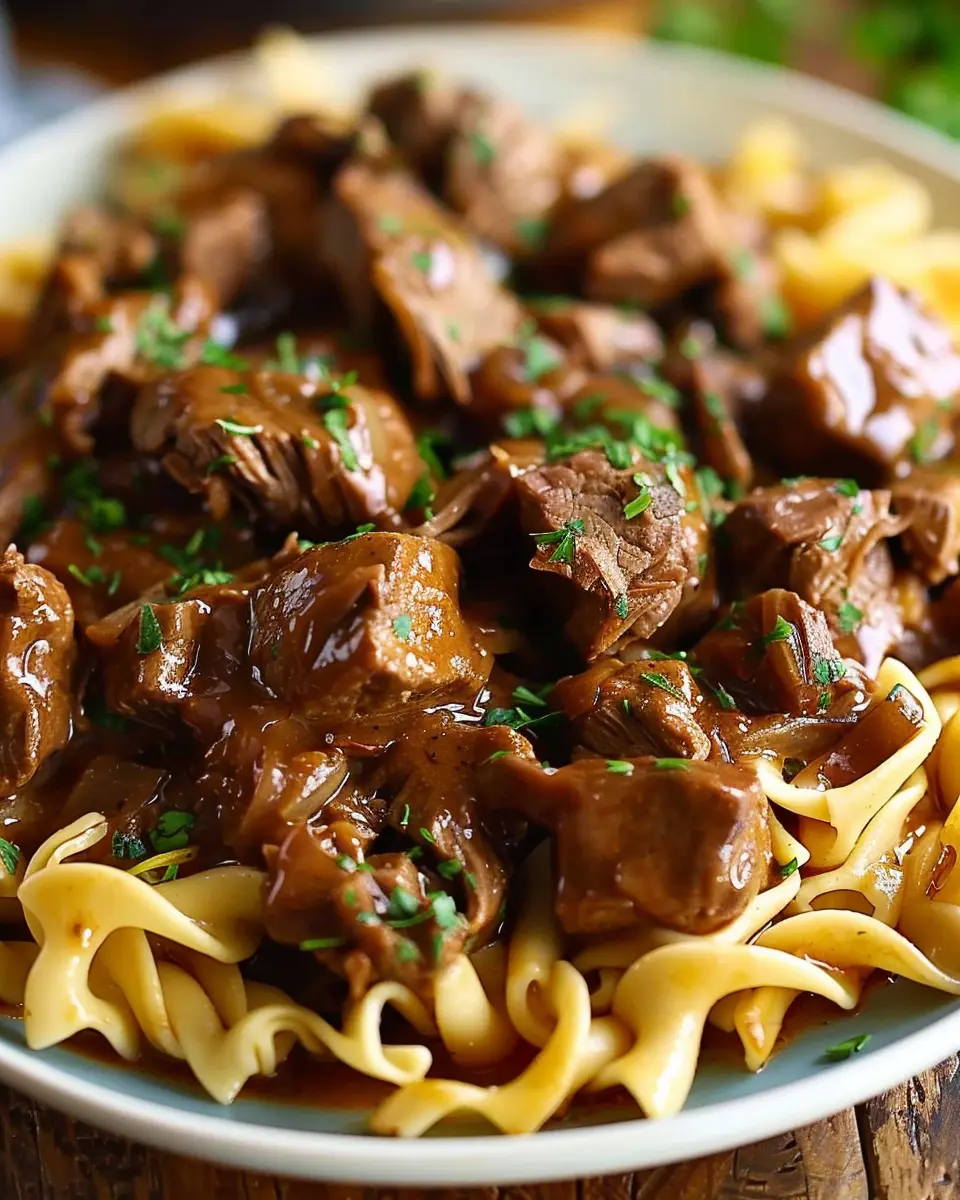 Slow Cooker Beef and Noodles: The Easy Comfort Dish You’ll Love