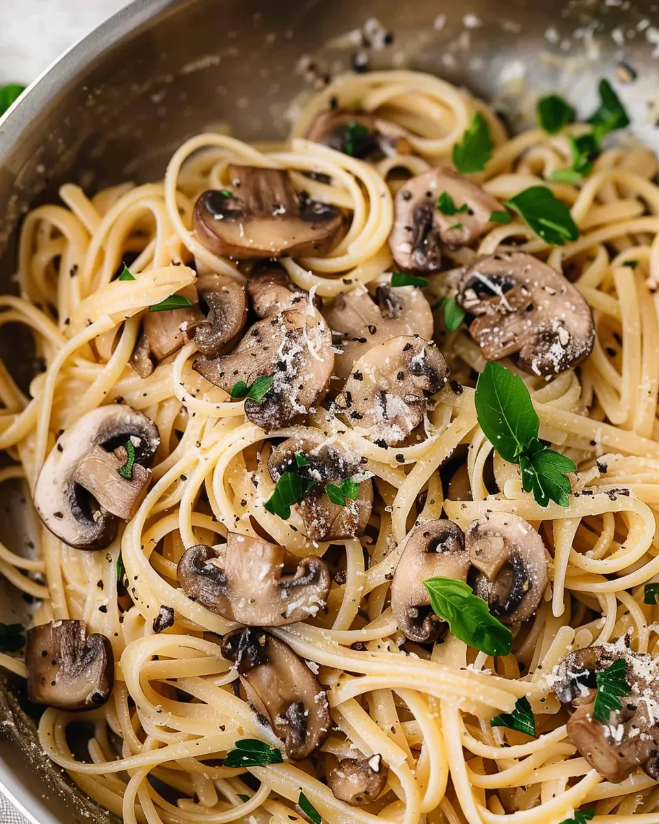 Mushroom Garlic Butter Pasta: Easy Recipe for Comfort Food Lovers